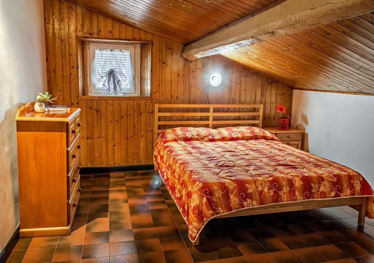 Apartamento Il Rifugio A 3 Minuti Dai Traghetti Livorno Exterior foto